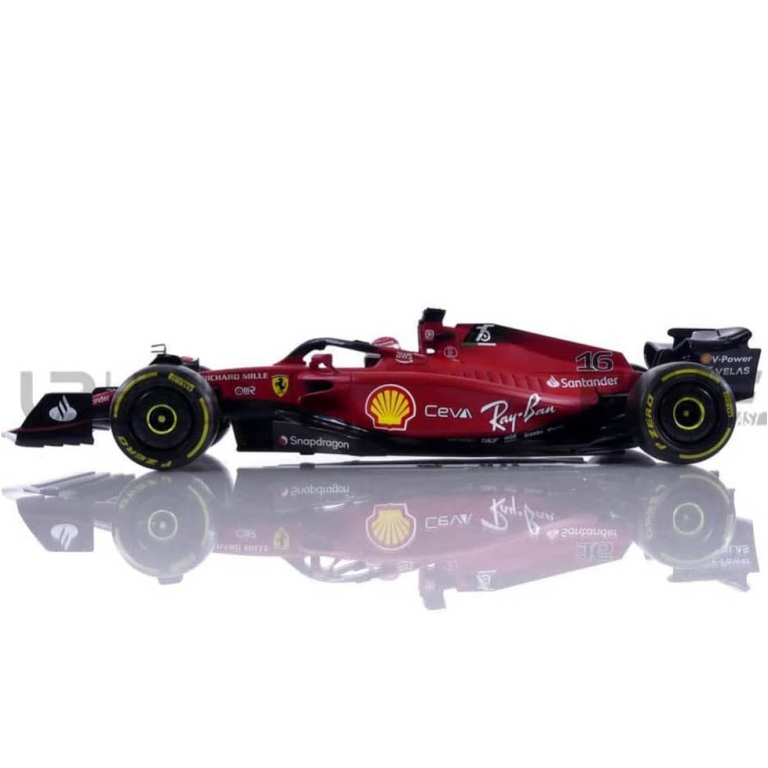 AUTO FERRARI F1 LECLERC CON CASCO 1:18 2